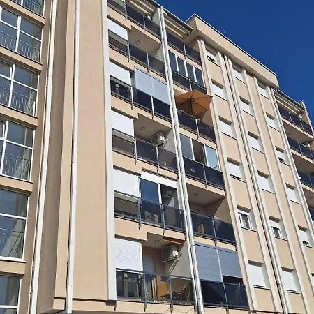 Majna Apartment
